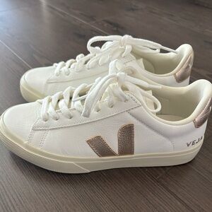 Veja Sneakers size 6.5 Women’s